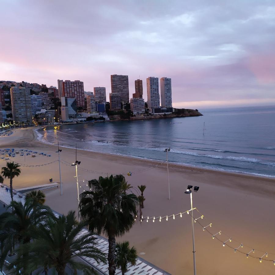 Luminoso Apartamento En Primera Linea De Playa Бенидорм Екстериор снимка