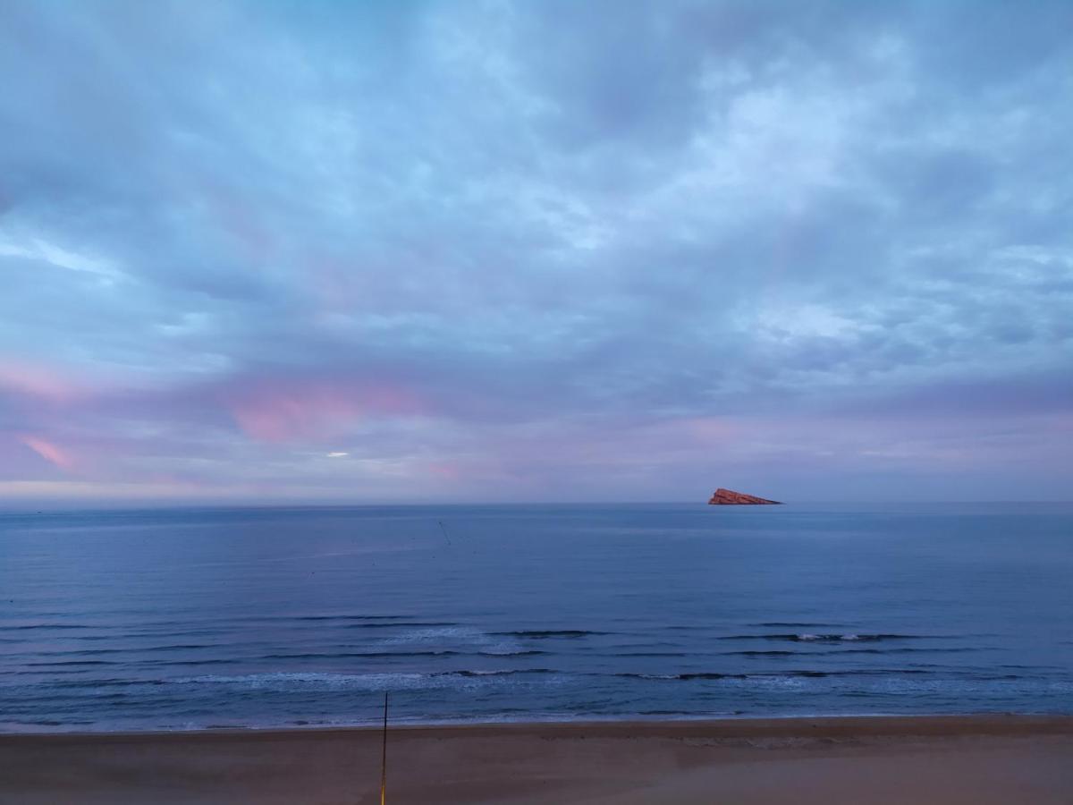 Luminoso Apartamento En Primera Linea De Playa Бенидорм Екстериор снимка