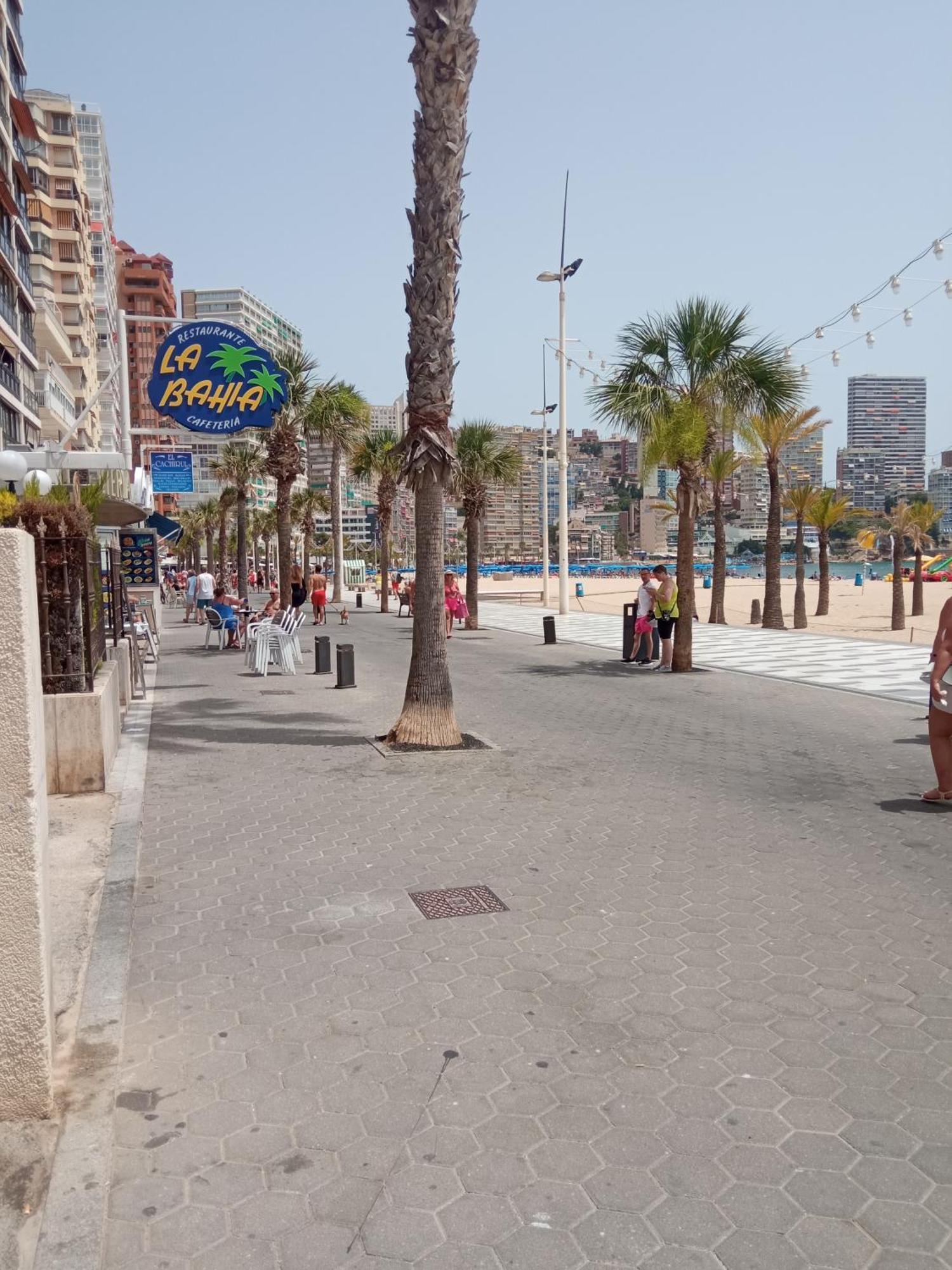 Luminoso Apartamento En Primera Linea De Playa Бенидорм Екстериор снимка